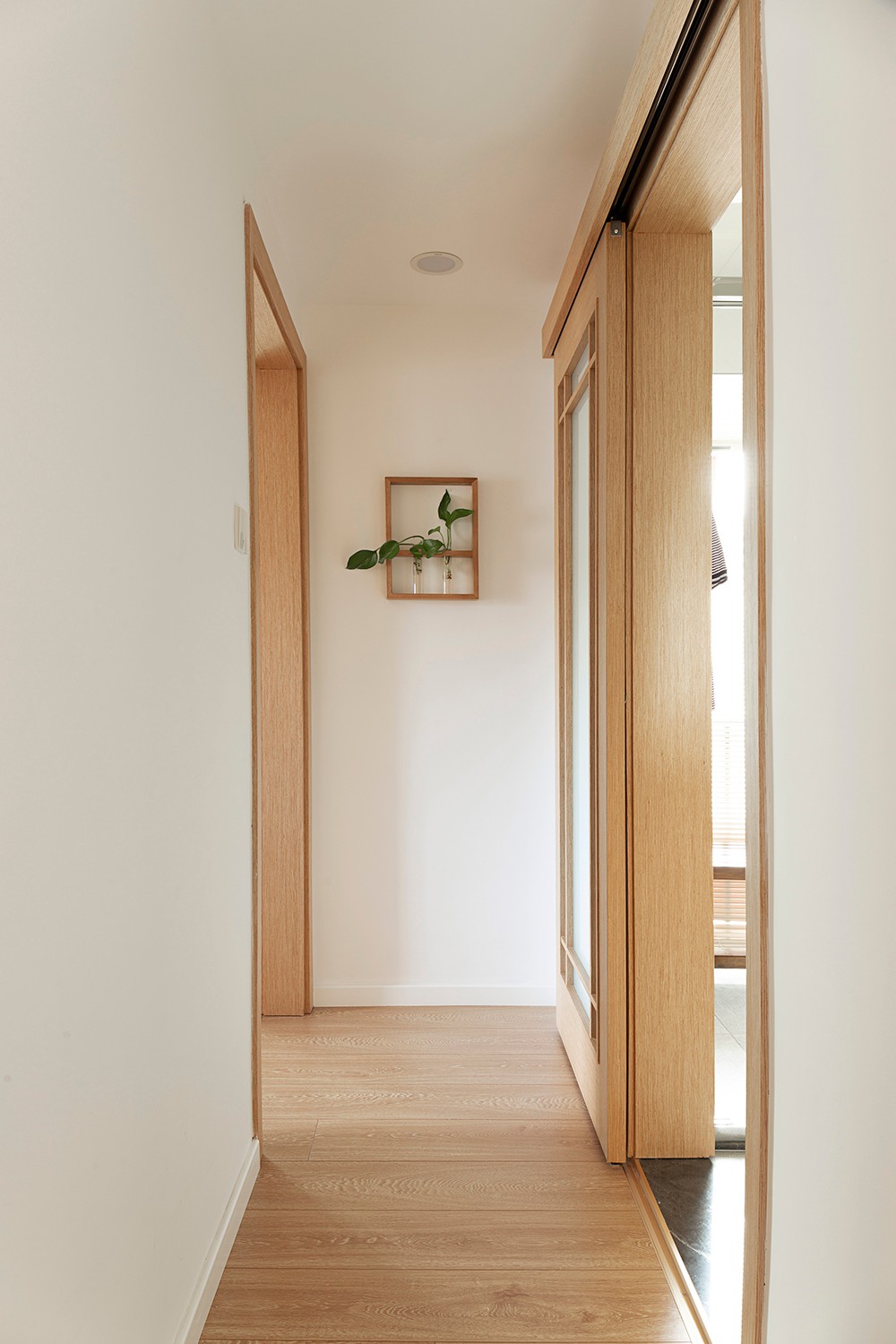 原木日式风格家装设计室内18新利登录(中国)有限公司-走廊