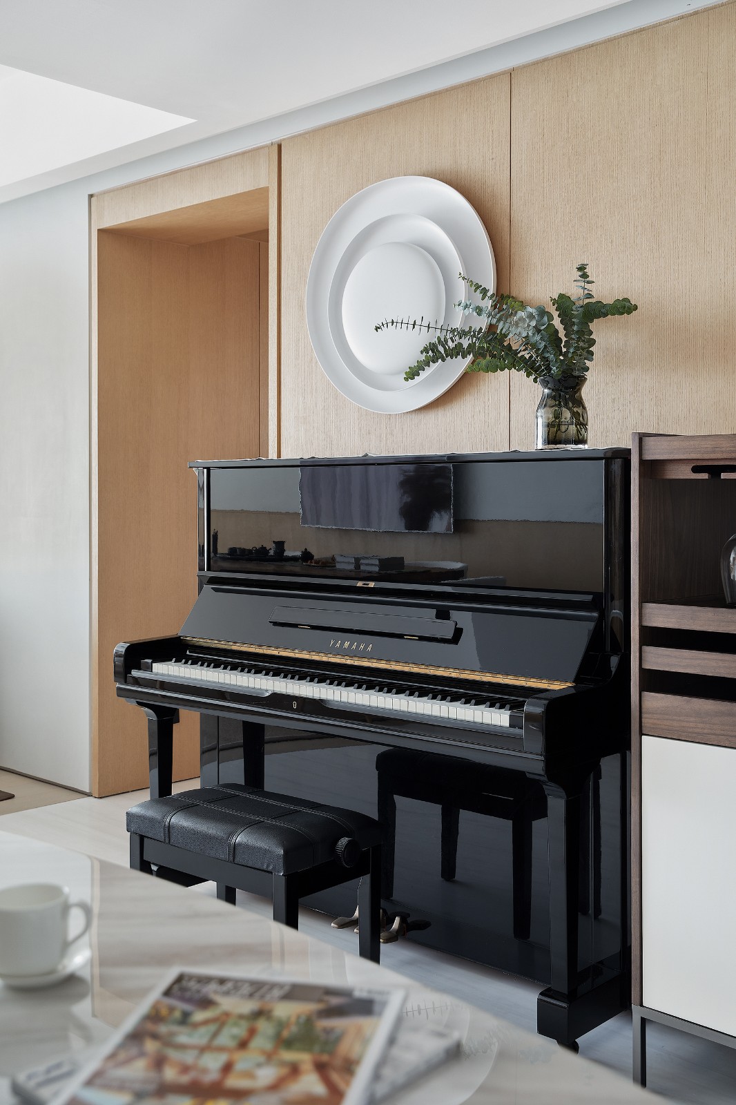 现代简约风格家装设计室内18新利登录(中国)有限公司-钢琴