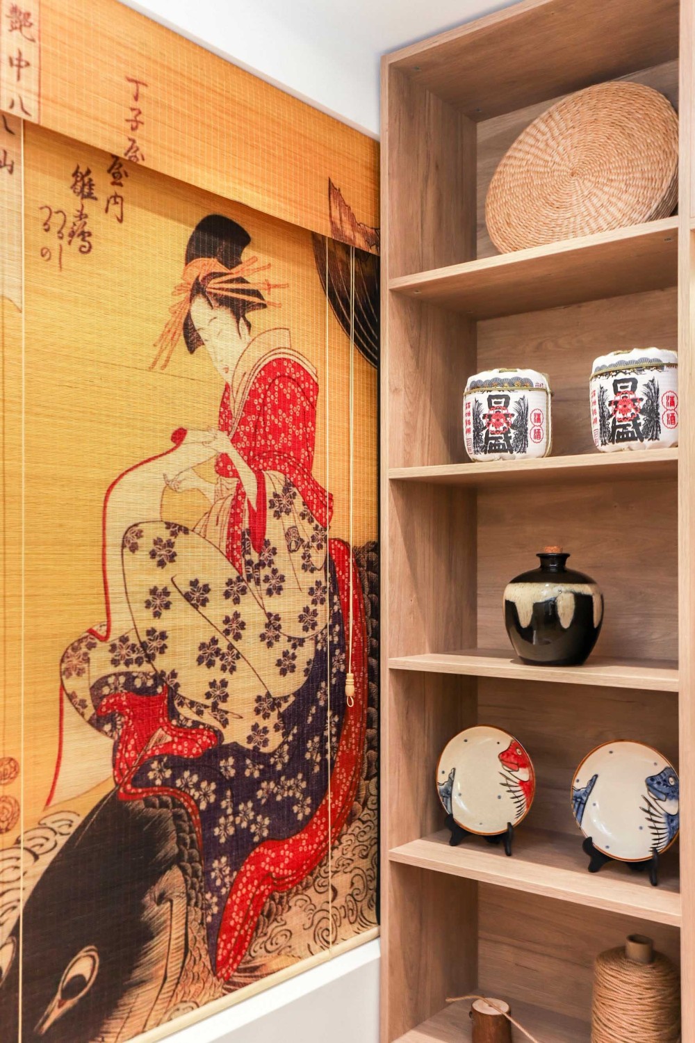 日式风格复式公寓室内家装案例效果图-餐边柜